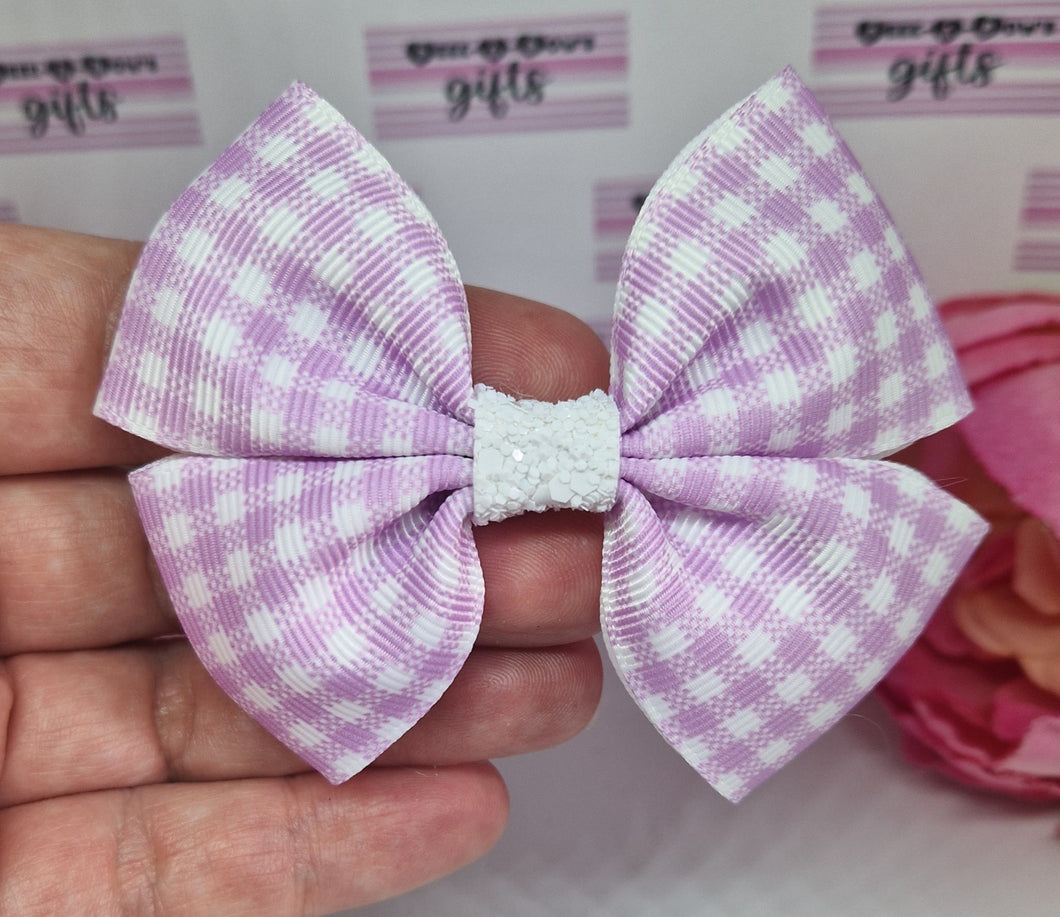 Medium lilac gingham bow