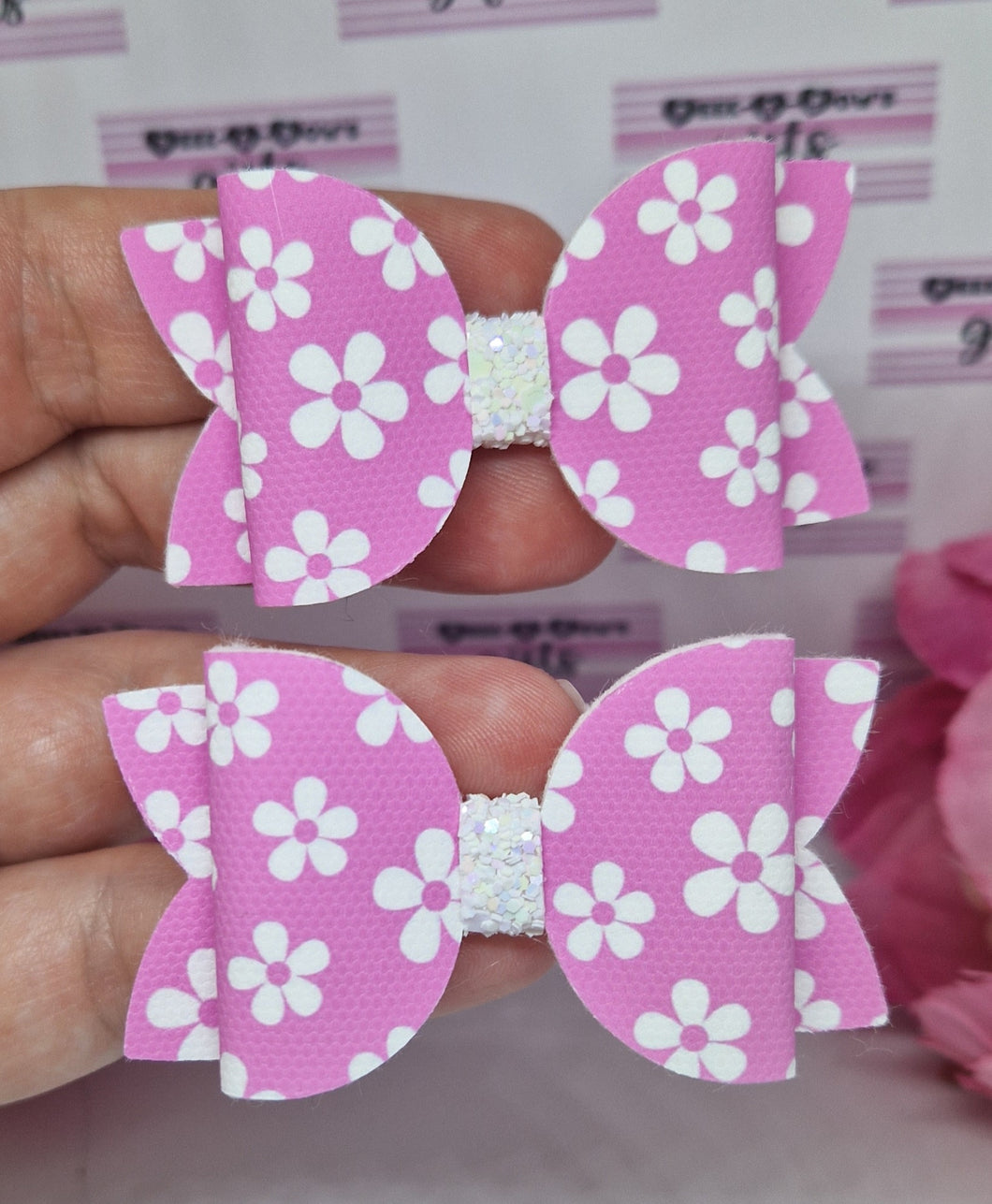 Pink daisy pigtail set