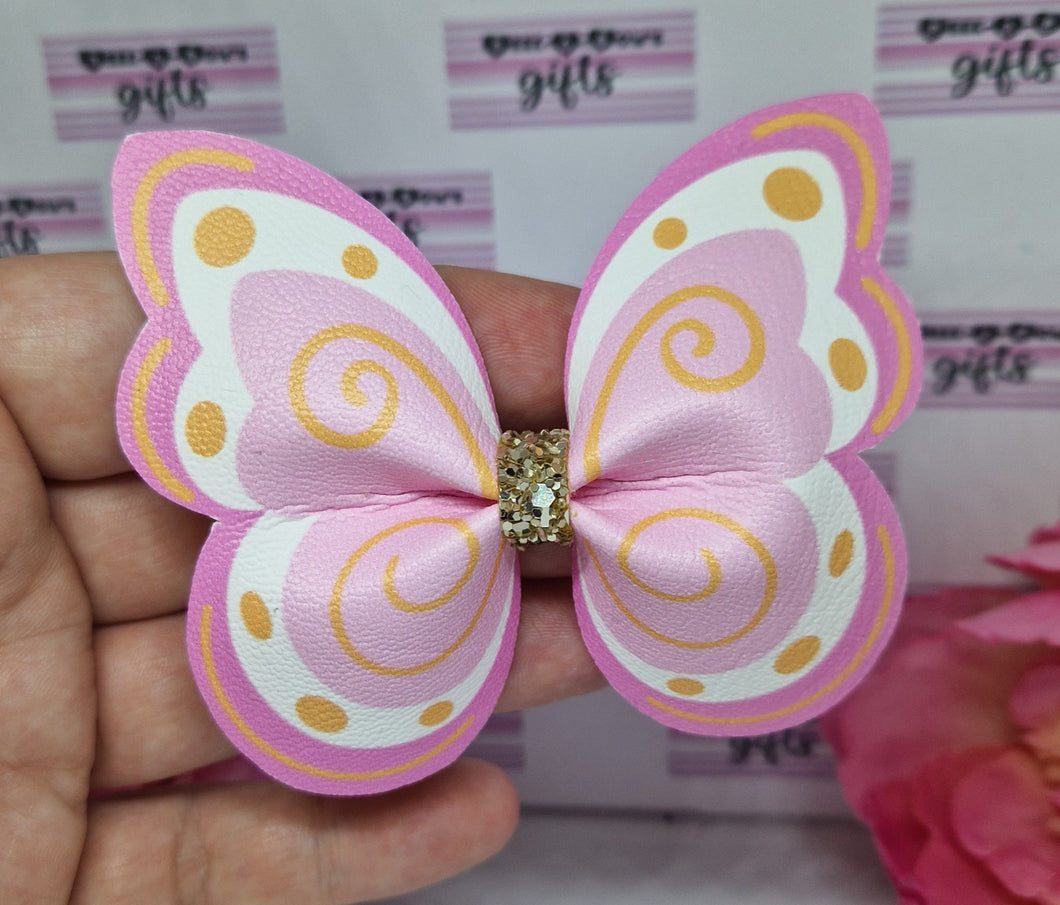 Butterfly pinch bow