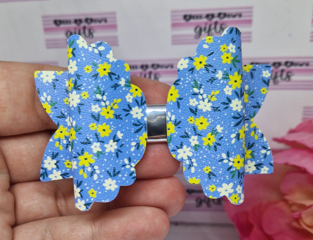 Blue mini floral bow and snapclips