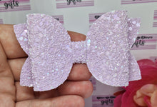 Load image into Gallery viewer, Perfect lilac glitter bow
