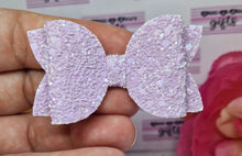 Load image into Gallery viewer, Perfect lilac glitter bow
