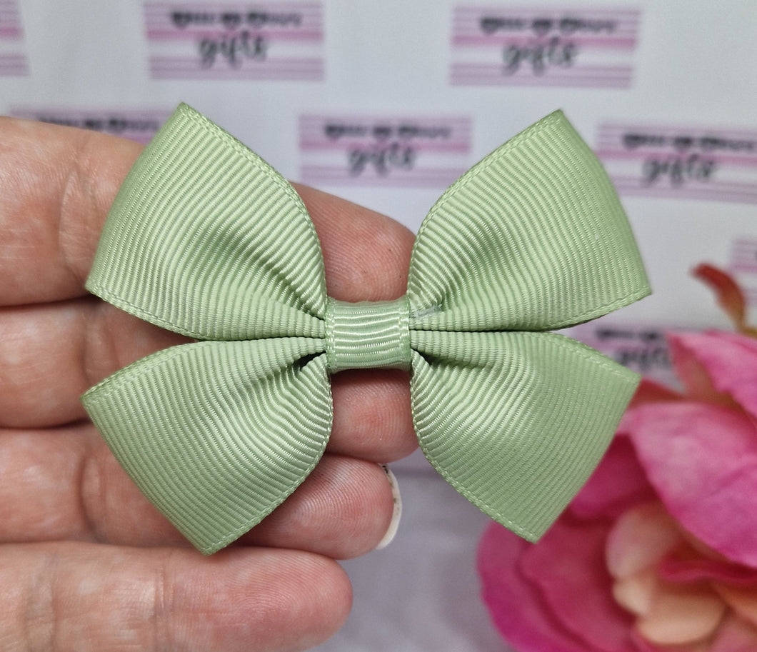 Spring moss small ribbon bow