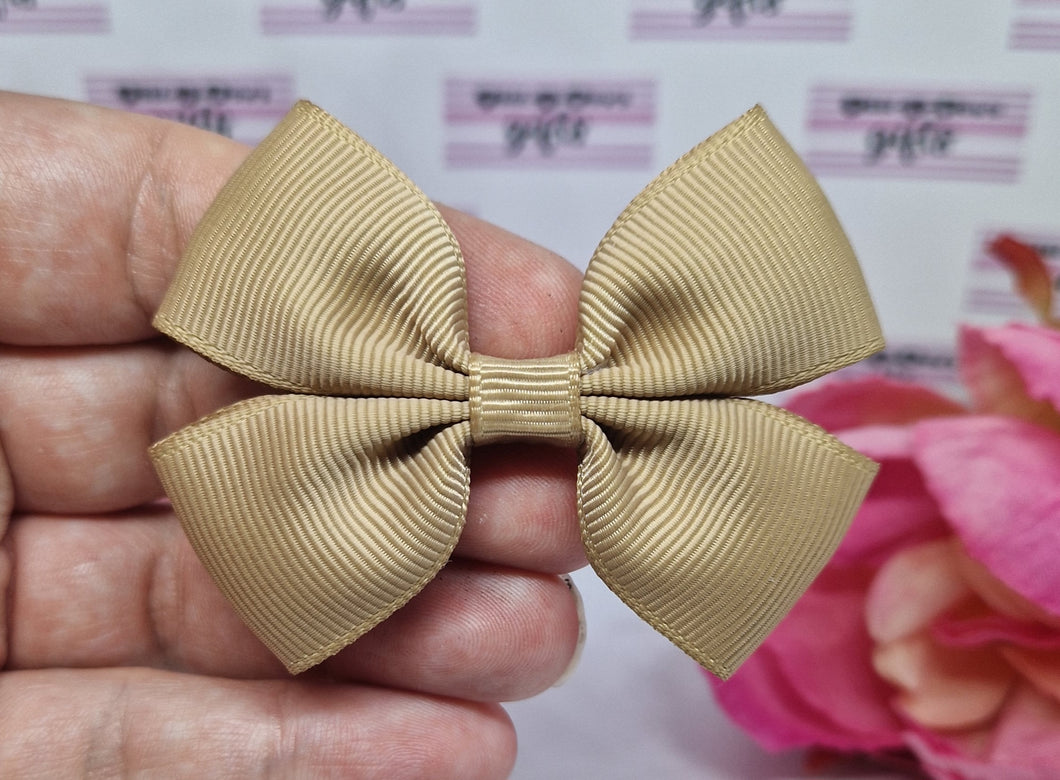 Latte small ribbon bow.