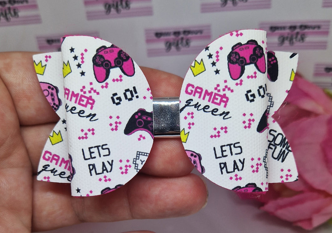 Gamer girl bow