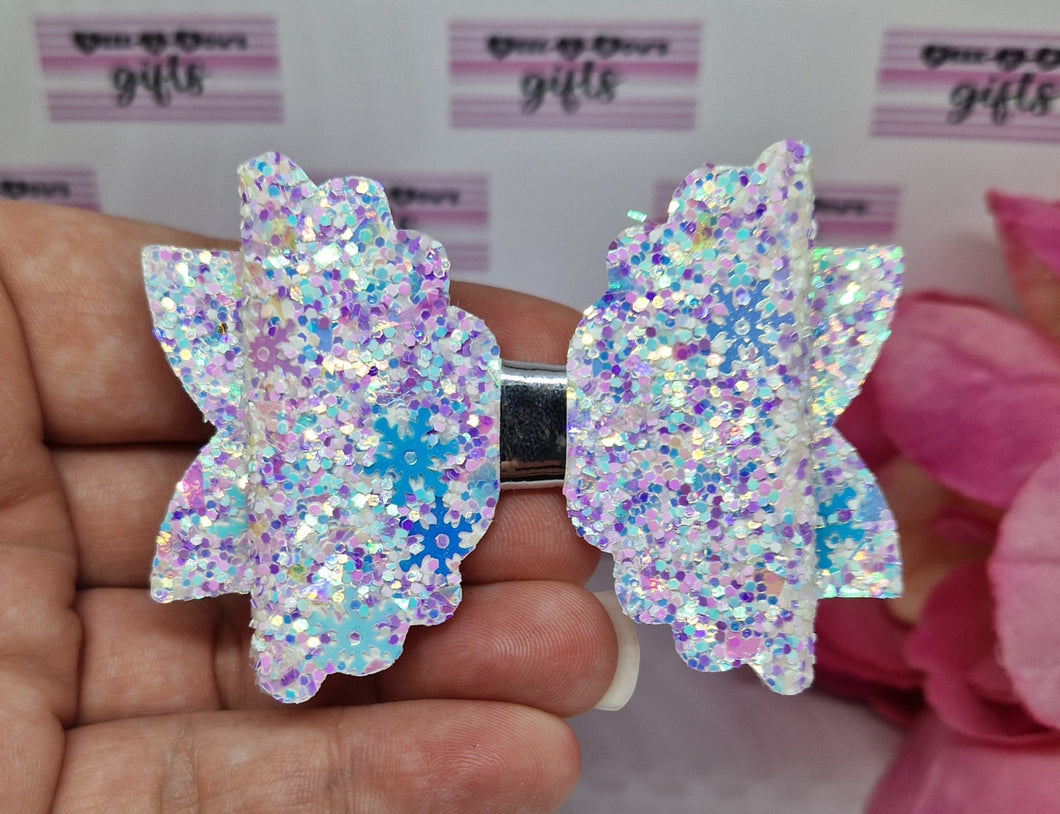 Snowflakes glitter bow