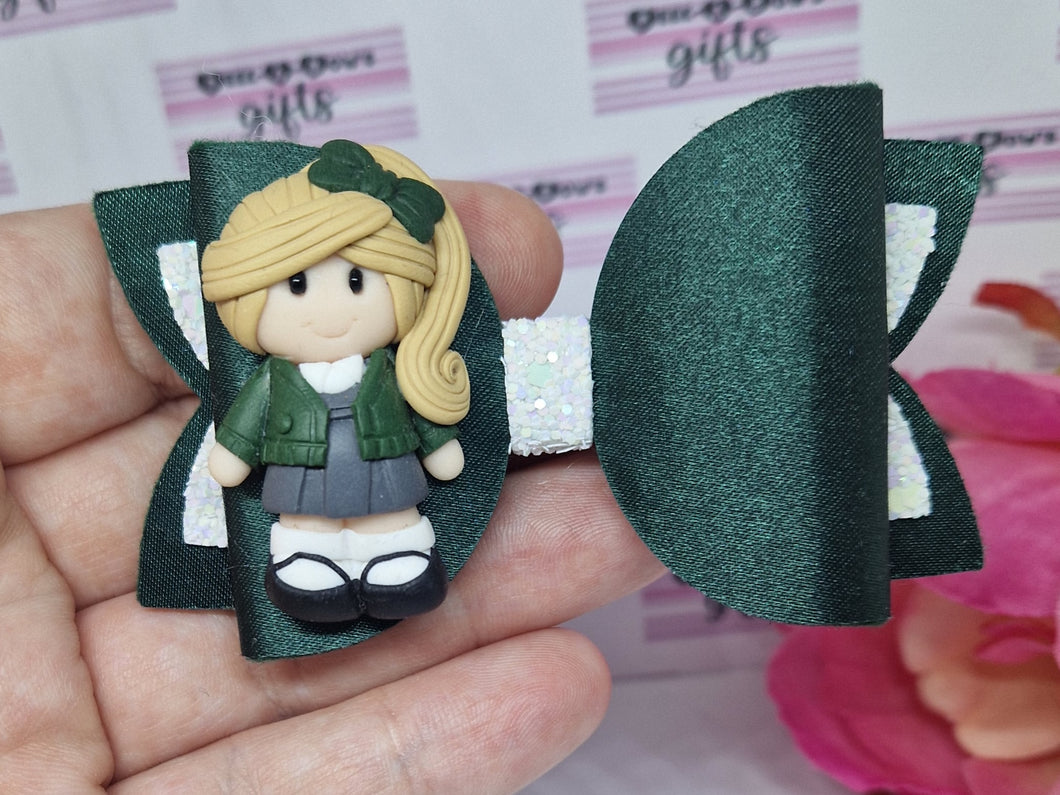 Dark green blonde pony tail clay girl bow