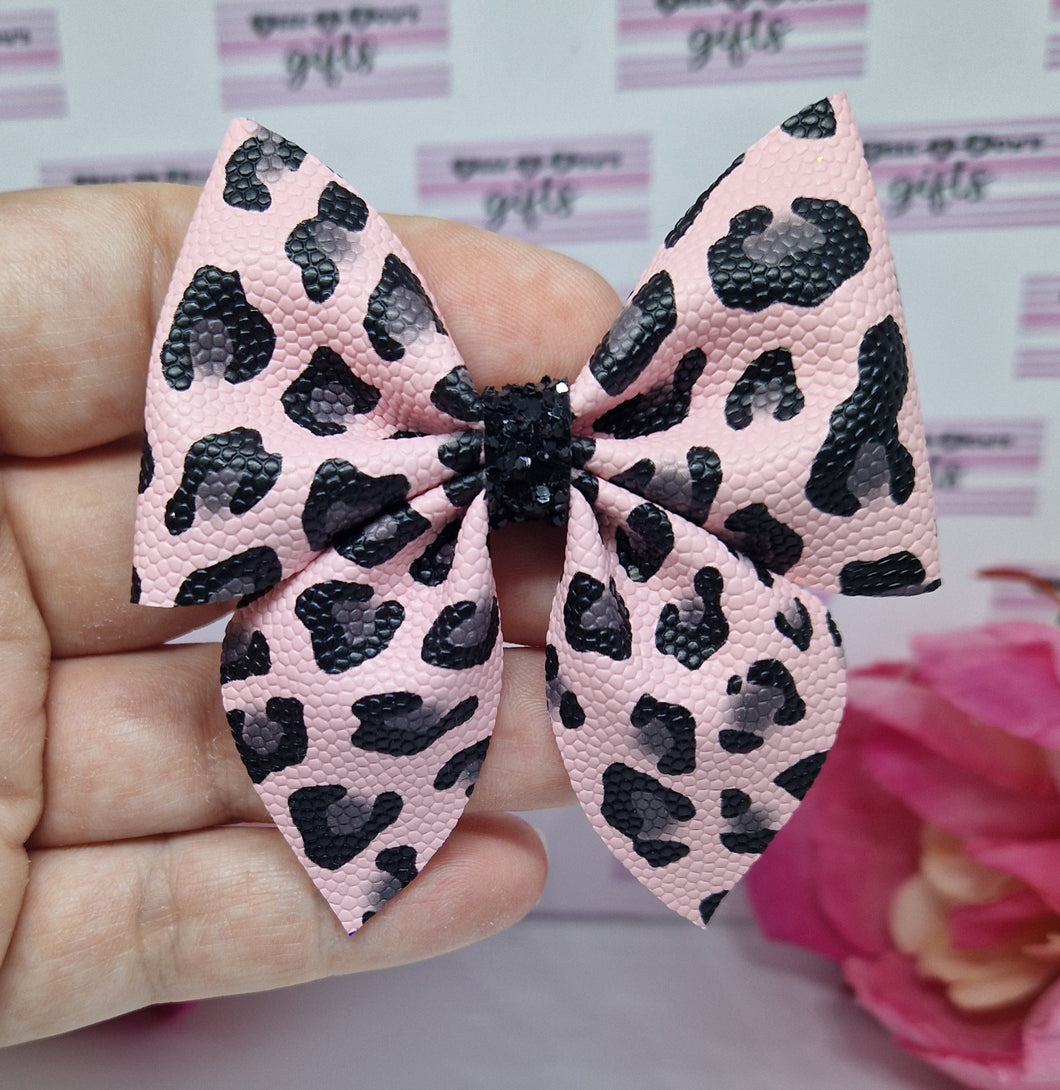 Pink leopard pinch bow