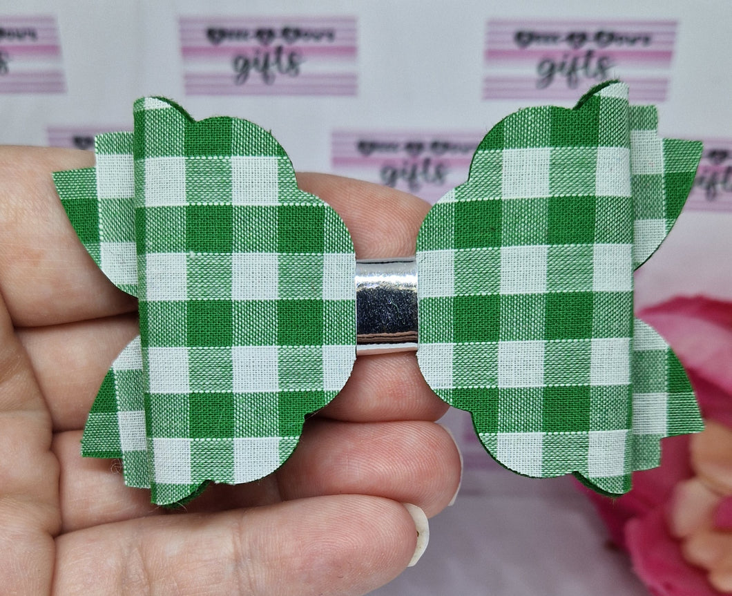 Green scalloped gingham bow