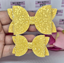 Load image into Gallery viewer, Yellow glitter bow
