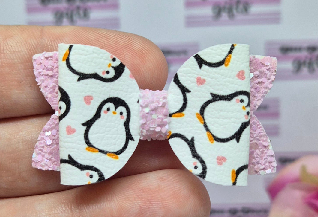 Mini penguin love bow