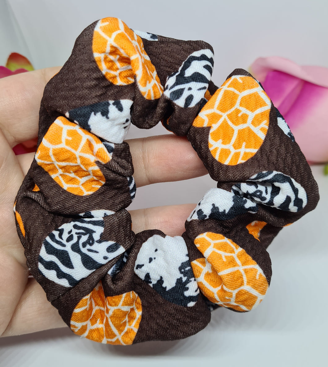 Safari love scrunchie