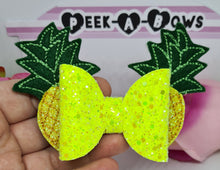 Load image into Gallery viewer, Pineapple feltie bow
