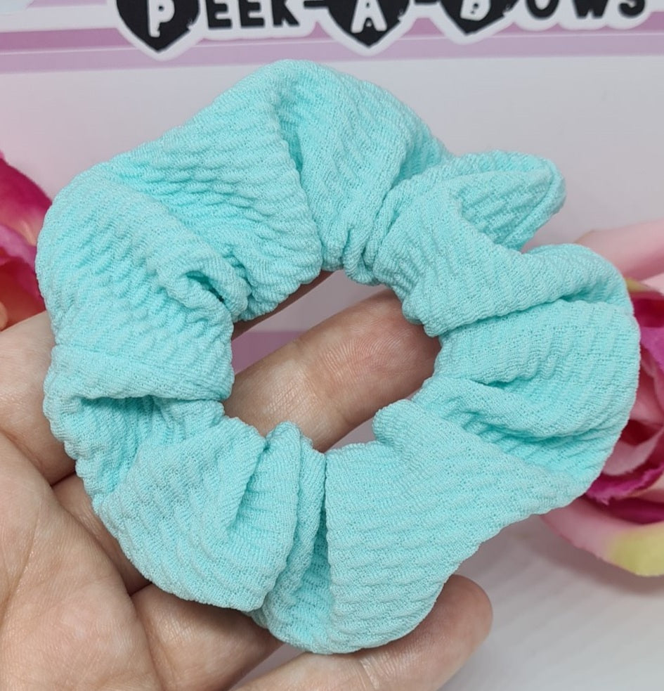 Aqua scrunchie