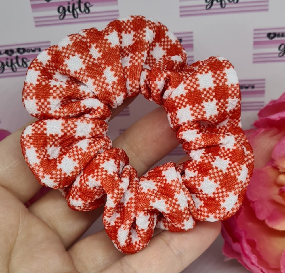 Red gingham bullet scrunchie