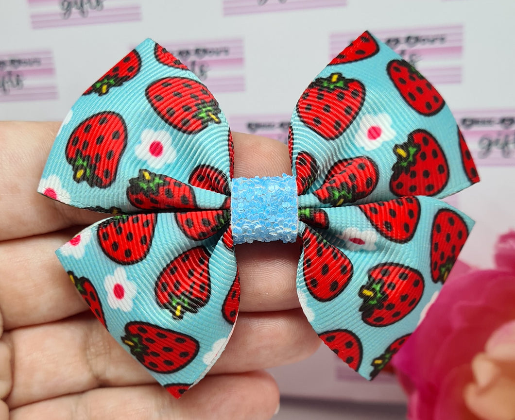 Strawberry medium ribbon bow