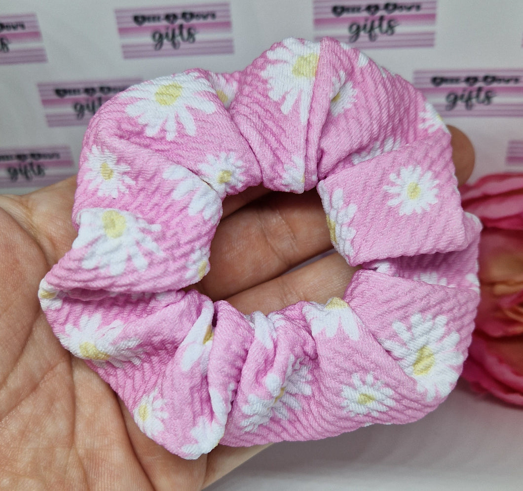 Pink daisy scrunchie