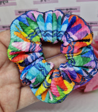 Load image into Gallery viewer, Crayon scrunchie
