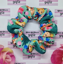 Load image into Gallery viewer, Elf party scrunchie
