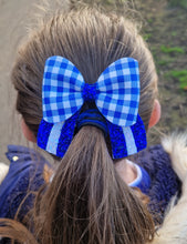 Load image into Gallery viewer, Royal blue gingham rainbow pinch bow
