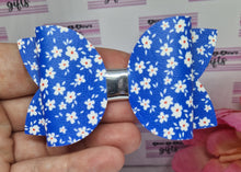 Load image into Gallery viewer, Blue forget me nots bow and snap clips
