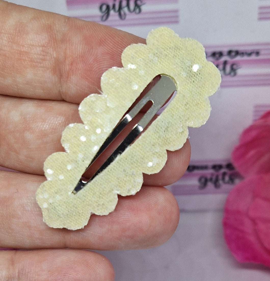 Cream glitter fringe clip