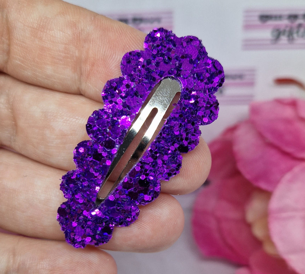 Purple glitter fringe clip