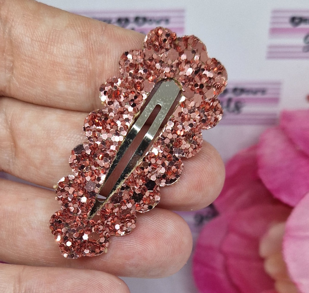 Pink rose gold glitter fringe clip