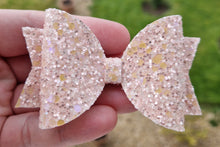 Load image into Gallery viewer, Peach melba glitter bow and snap clip
